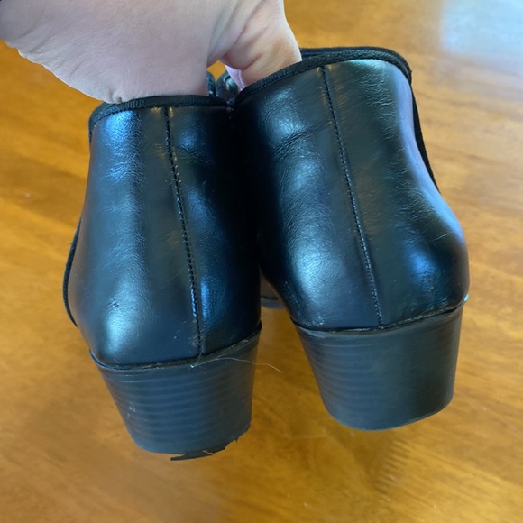 St. John’s Bay Lennon Black Ankle Boot 10 EUC - Picture 9 of 9